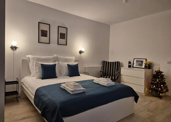 Zara Studio Brasov